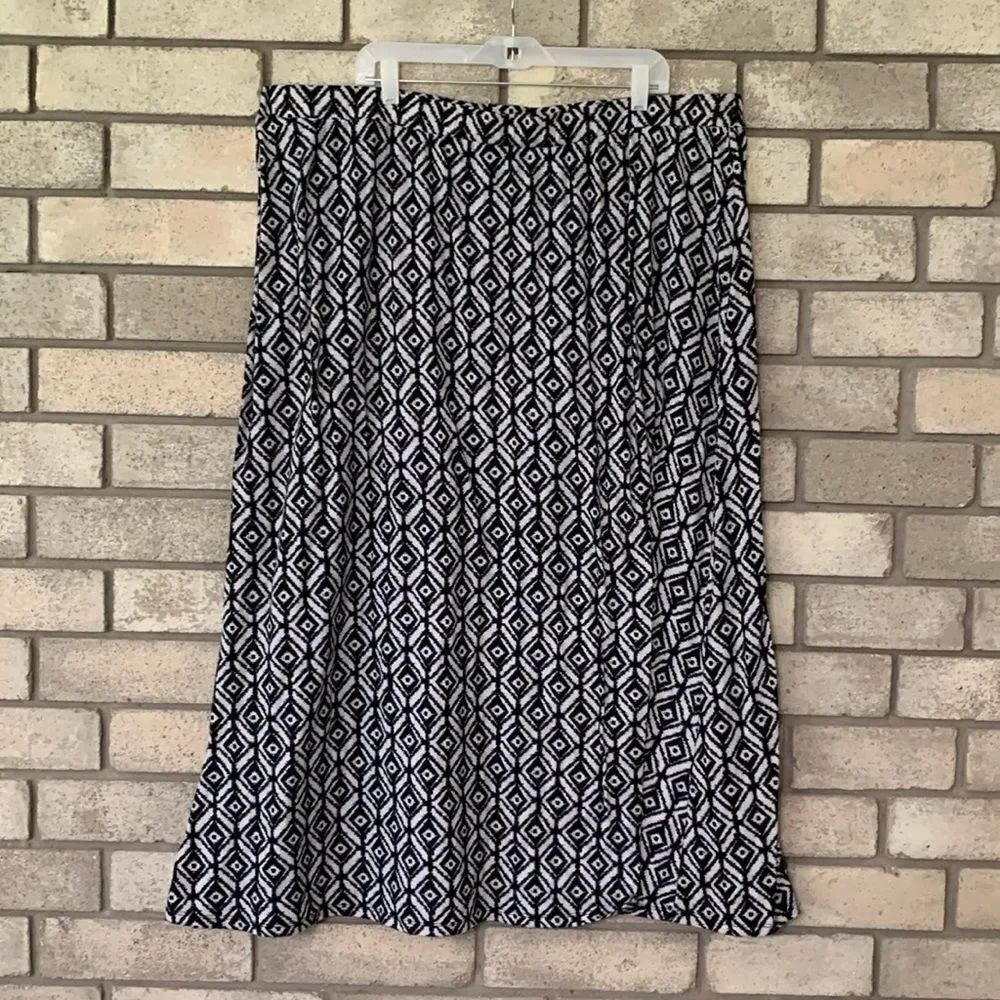 3for$20 skirt 26/28w
